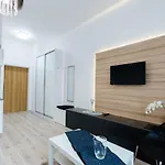 Venice Apartments/Old Town